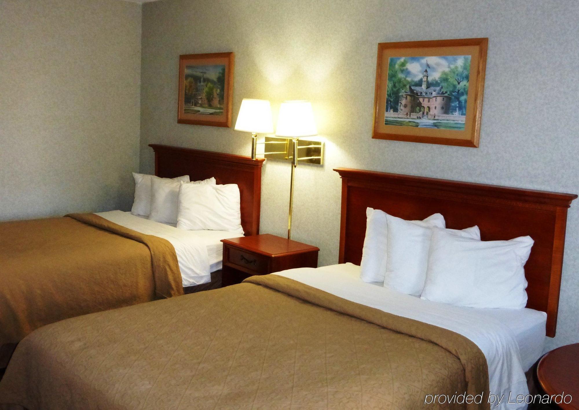Quality Inn เอ็มโพเรีย ภายนอก รูปภาพ